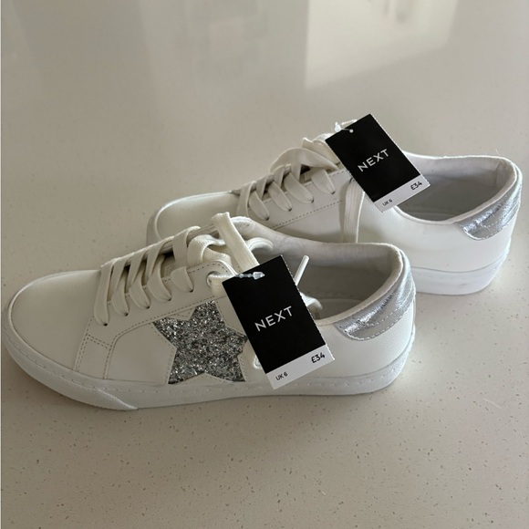 BNWT Next White Sneakers with Glitter Star, purchased in the U.K. White, Size 8 - Picture 1 of 8